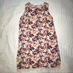 Floral Dress w/lace trim, size Medium